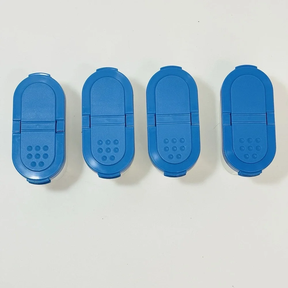 Vintage Tupperware Spice Shaker #1843-28 & 1844-14 Set Of‎ 4 Blue